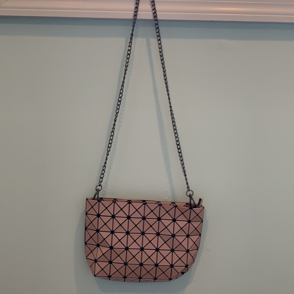 Geometric Crossbody purse - Picture 2 of 3